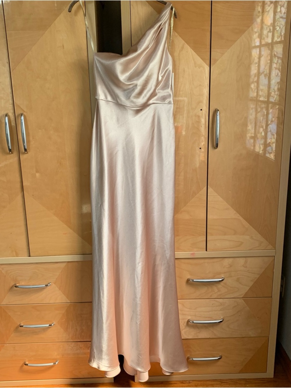 Jenny Yoo Lena Dress Petal Satin Back Crepe Size 2 Single Sleeve Form Fitting